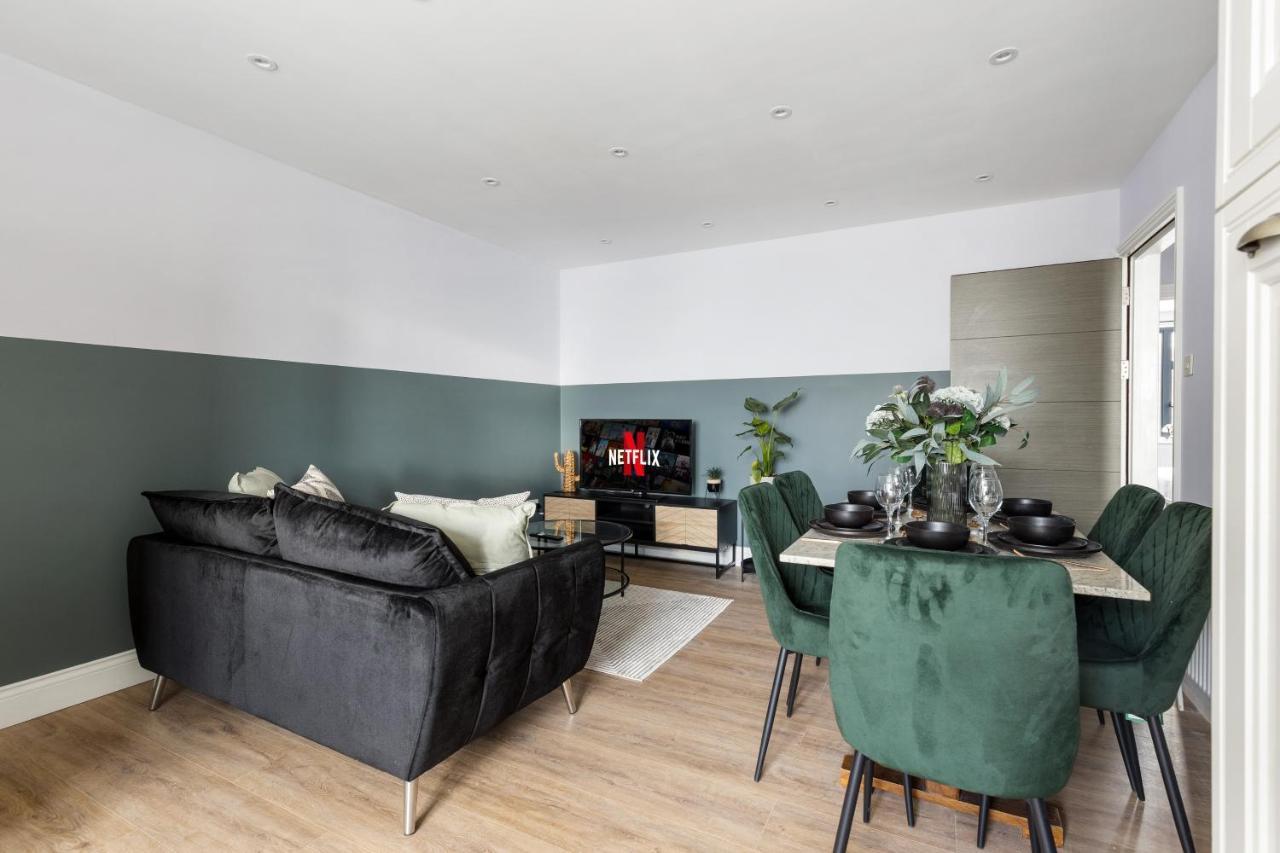 לונדון Stylish & Spacious 3 Bed Apartment With Fast Wifi, Close To Tube & Wembly מראה חיצוני תמונה