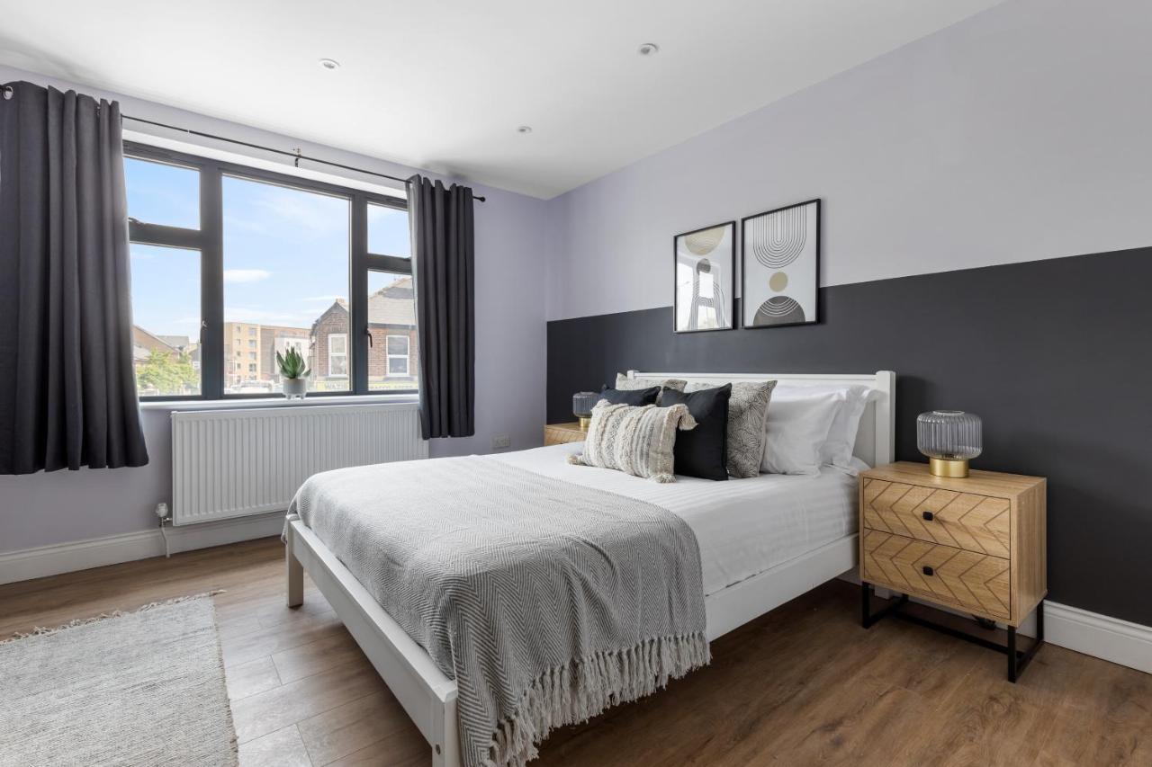לונדון Stylish & Spacious 3 Bed Apartment With Fast Wifi, Close To Tube & Wembly מראה חיצוני תמונה